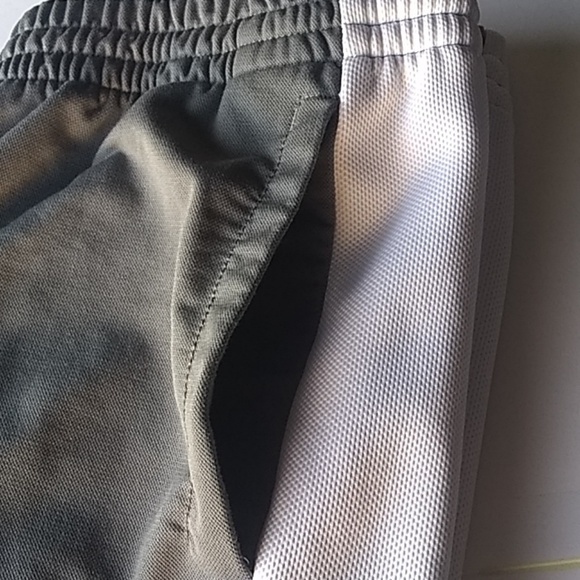 Adidas training pants - Picture 6 of 9